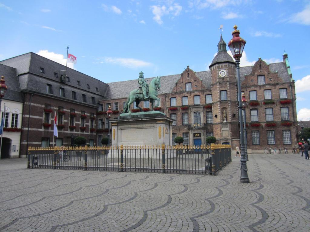 Altduesseldorf Hotel Luaran gambar