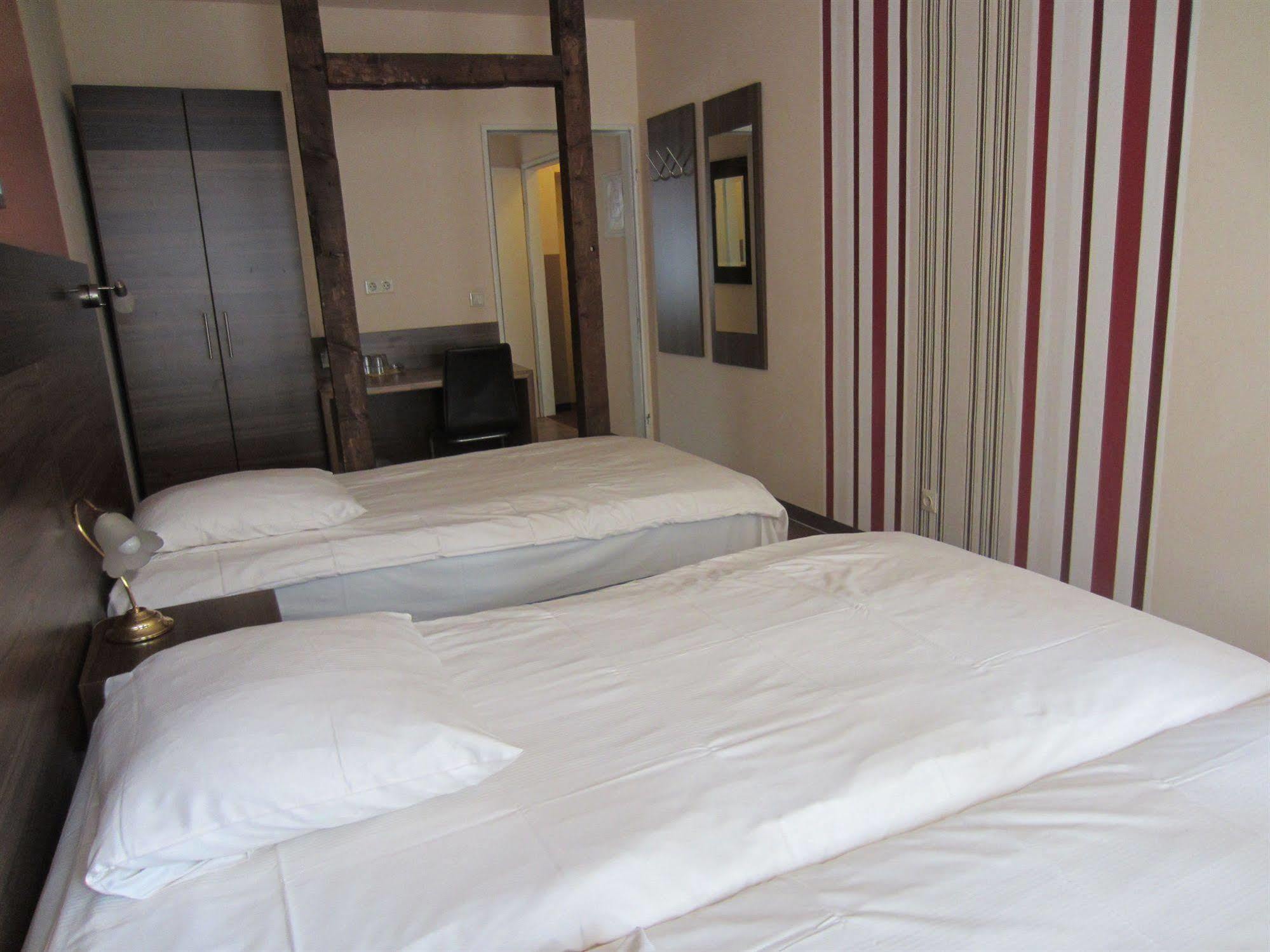Altduesseldorf Hotel Bilik gambar